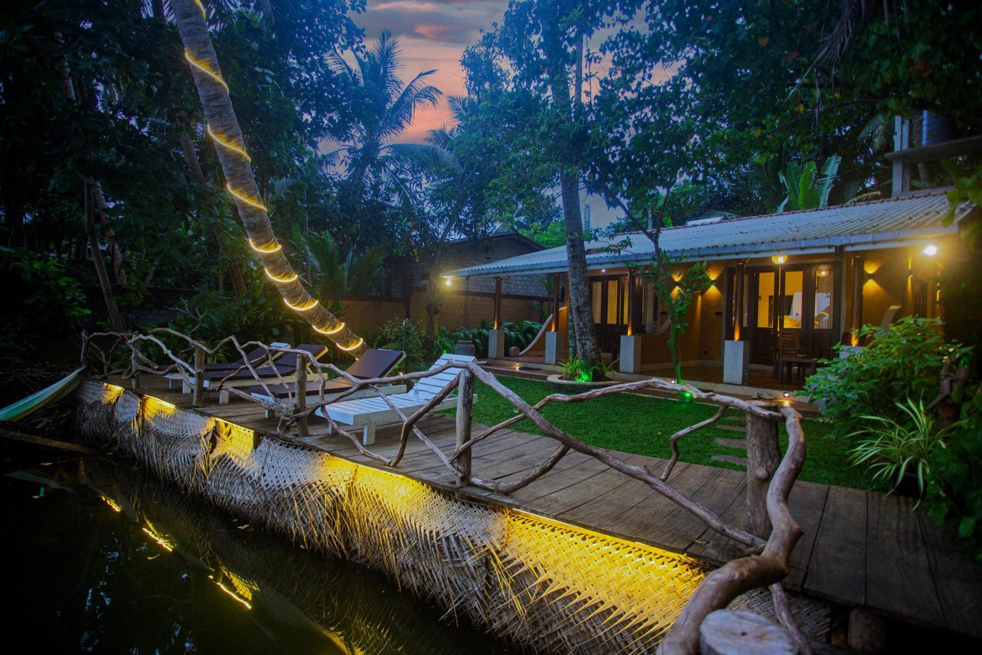 Aki Luna Lagoon Resort ヒッカドゥワ エクステリア 写真