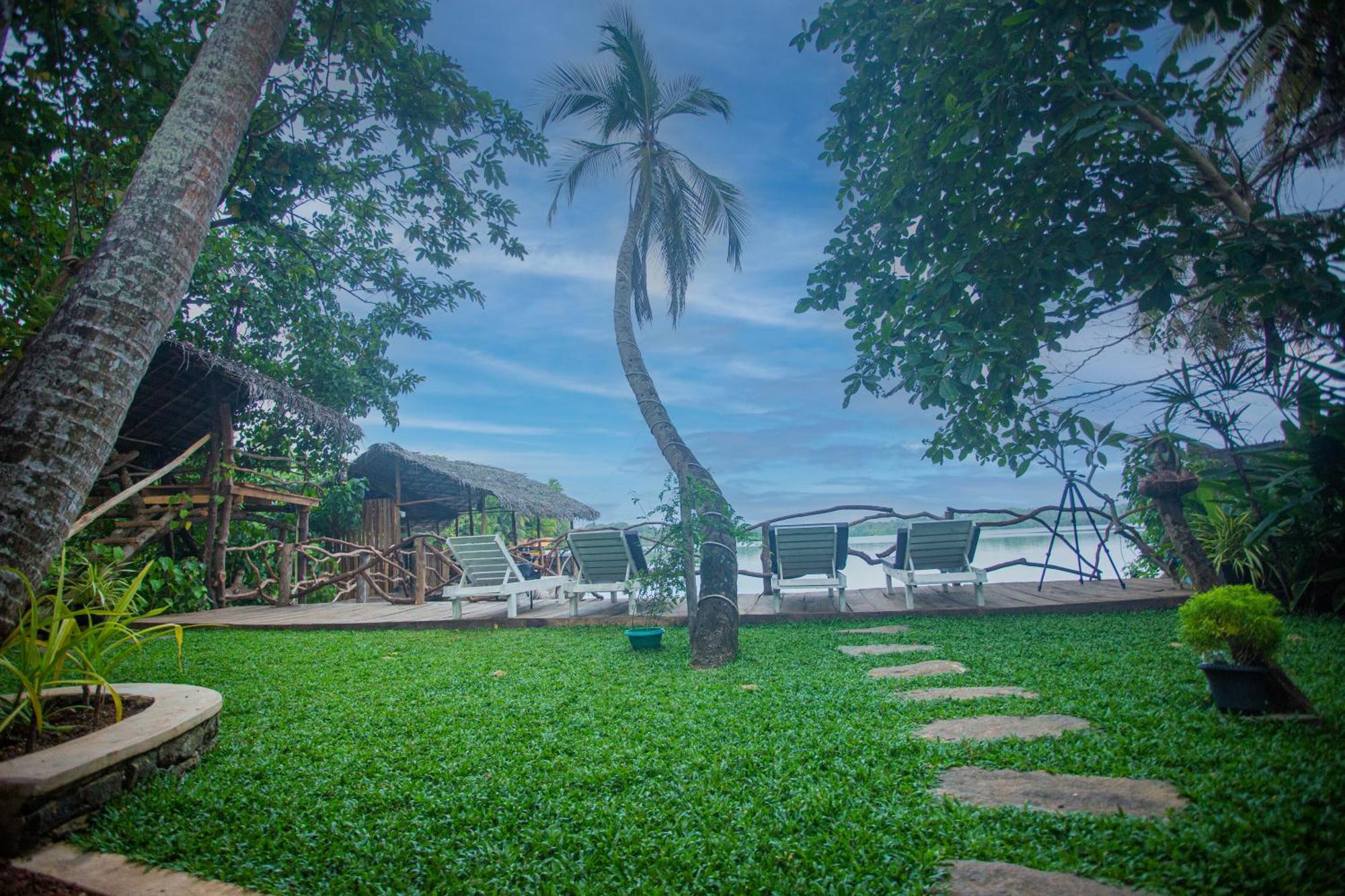 Aki Luna Lagoon Resort ヒッカドゥワ エクステリア 写真