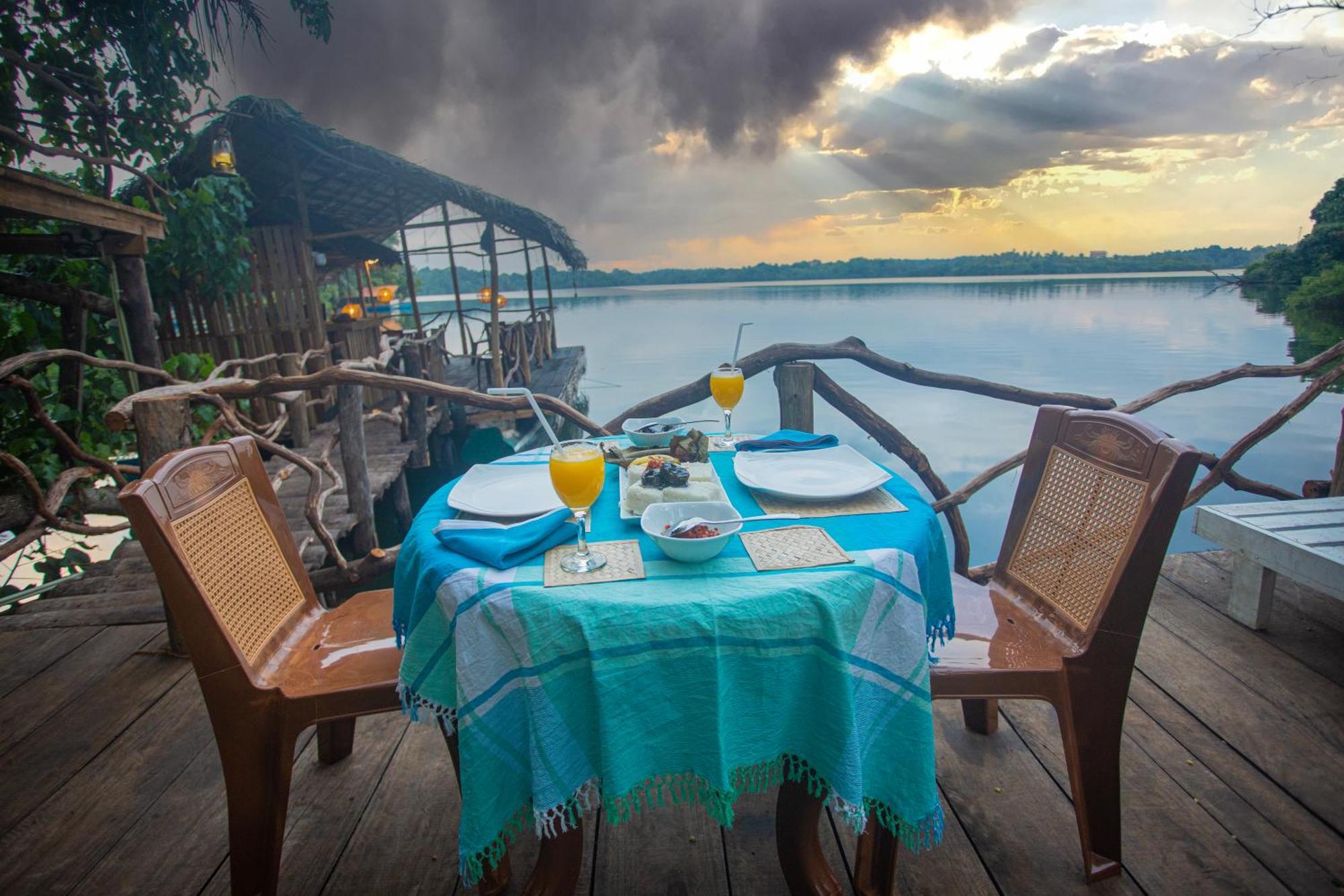 Aki Luna Lagoon Resort ヒッカドゥワ エクステリア 写真