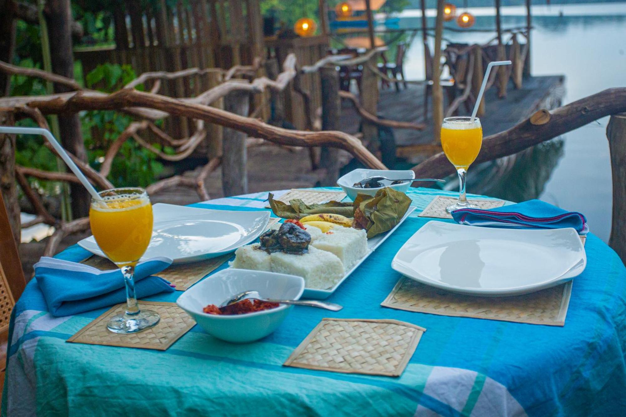 Aki Luna Lagoon Resort ヒッカドゥワ エクステリア 写真